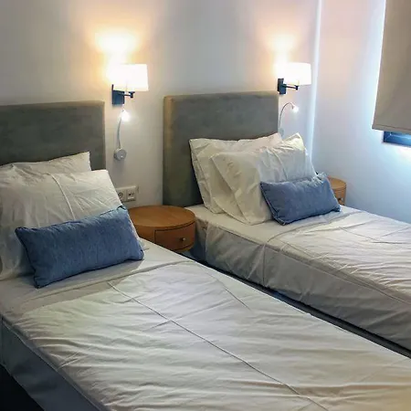 Theros & Aparthotel 4*