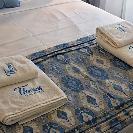 Theros & Chrisi Ammoudia