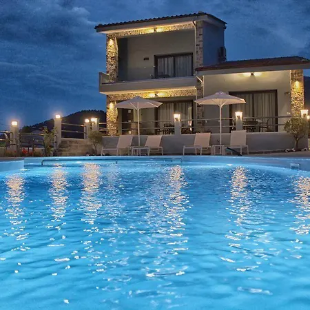 Theros & Aparthotel 4*