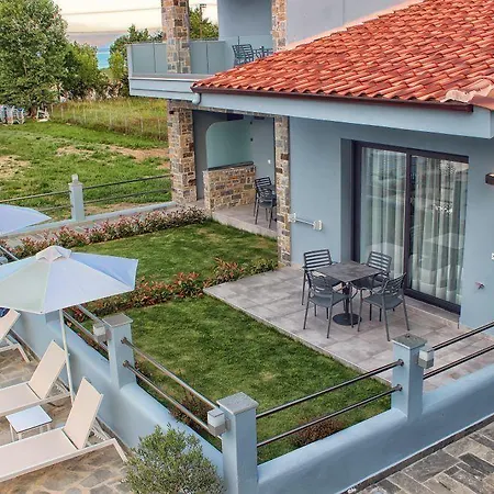 Aparthotel Theros & 4*