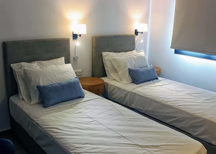 Theros & Apart-hotel 4*