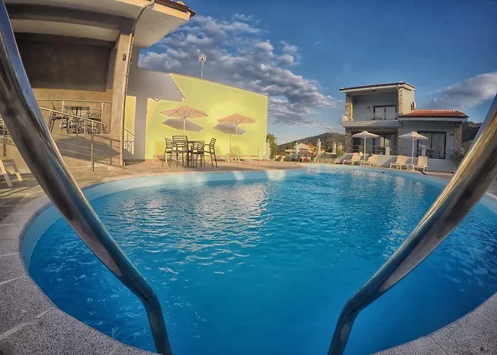 Apart-hotel Theros &